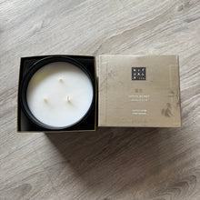 Afbeelding in Gallery-weergave laden, Rituals | The Ritual of Dao Lotus Secret White Lotus &amp; Yi Yi Ren Scented Candle XL Kaars Geurkaars 1000 gram
